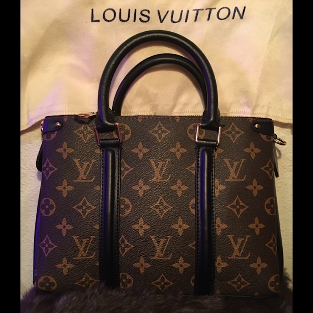 Louis Vuitton Soufflot MM shoulder bag NWT 002